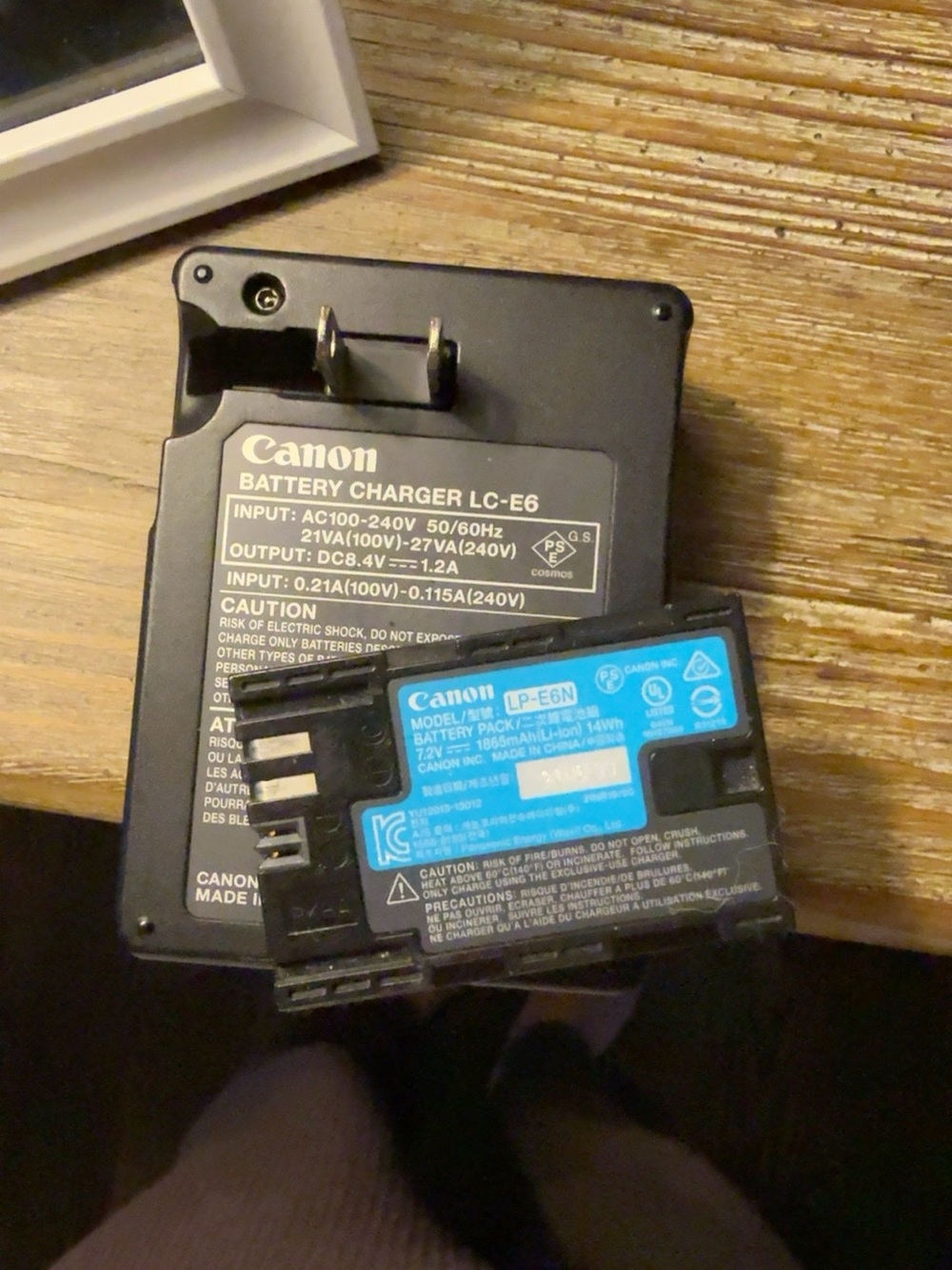 Canon LC-E6 Charger + LP-E6N Battery Genuine Canon